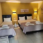 Hotel Smile