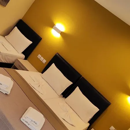 Hotel Smile *