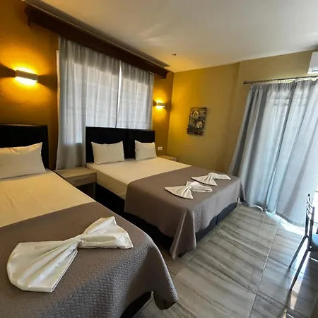 Smile فندق بلاتامونيس